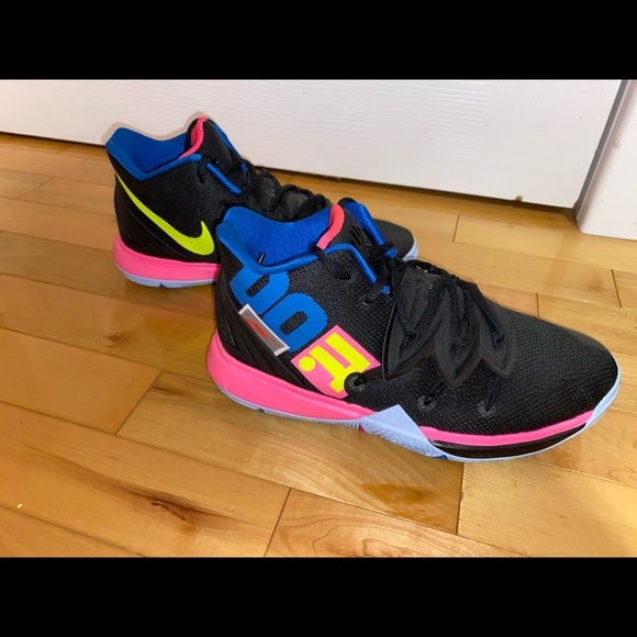 Nike Kyrie 5 GS Size 4Y Great condition - Picture 5 of 7